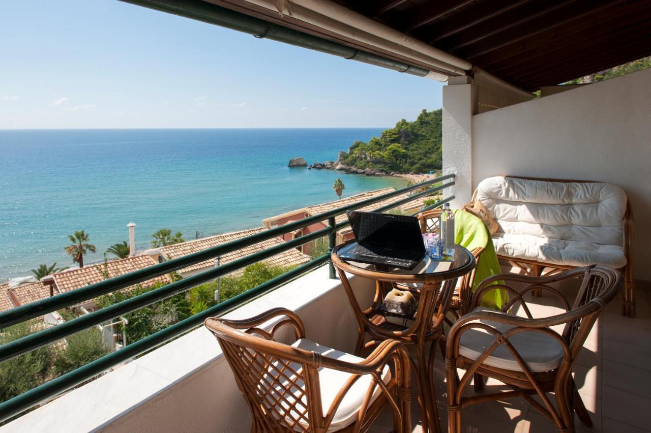Апартаменти Glyfada House On The Sea Екстер'єр фото